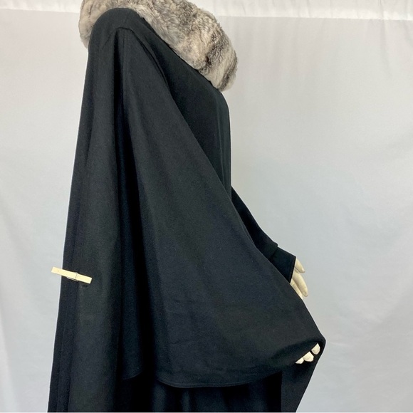 J. Hilary black cape - Picture 14 of 16